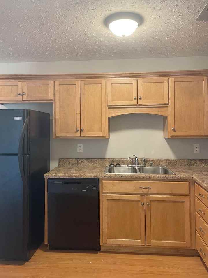 McFadin Station Apartments - Photo 6 of 11