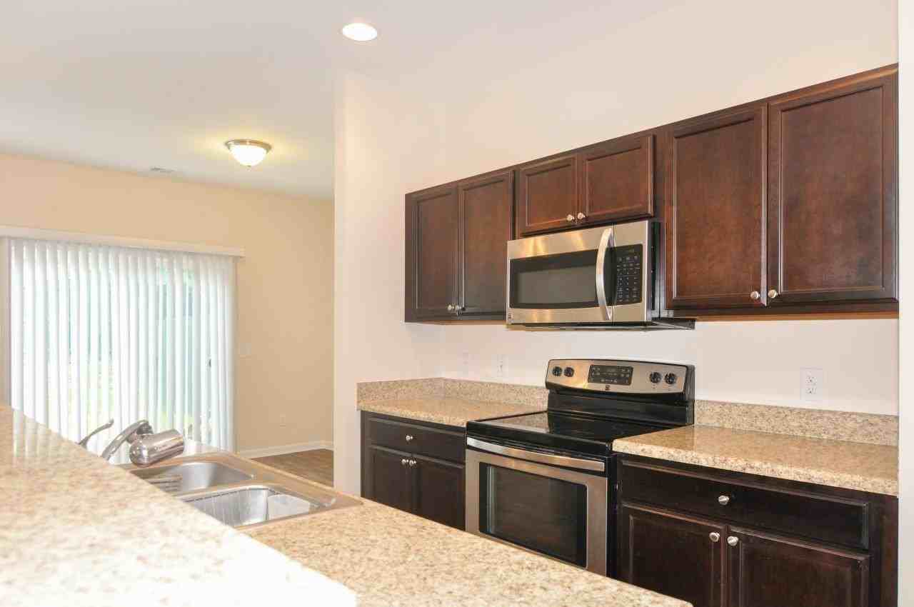 305 Cantle Dr - Photo 6 of 16