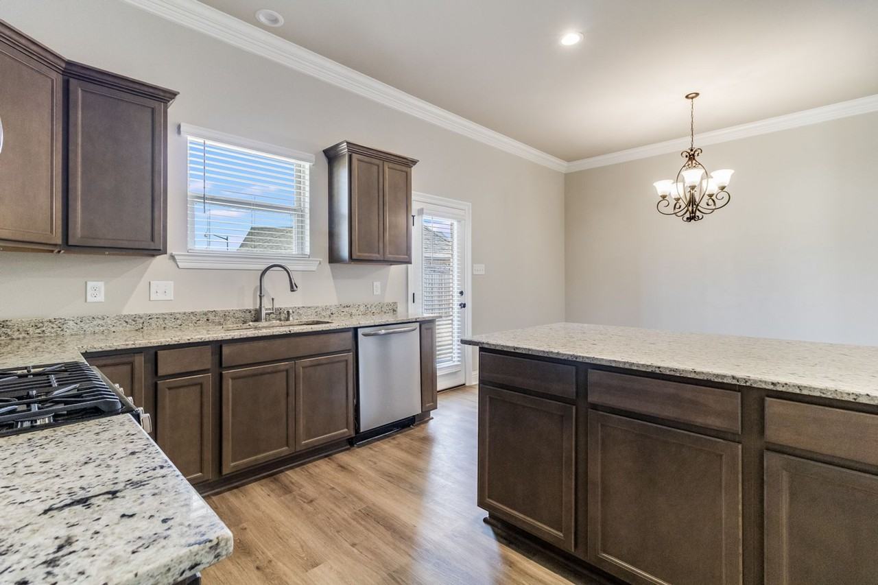 101 Bernay Ct - Photo 5 of 18