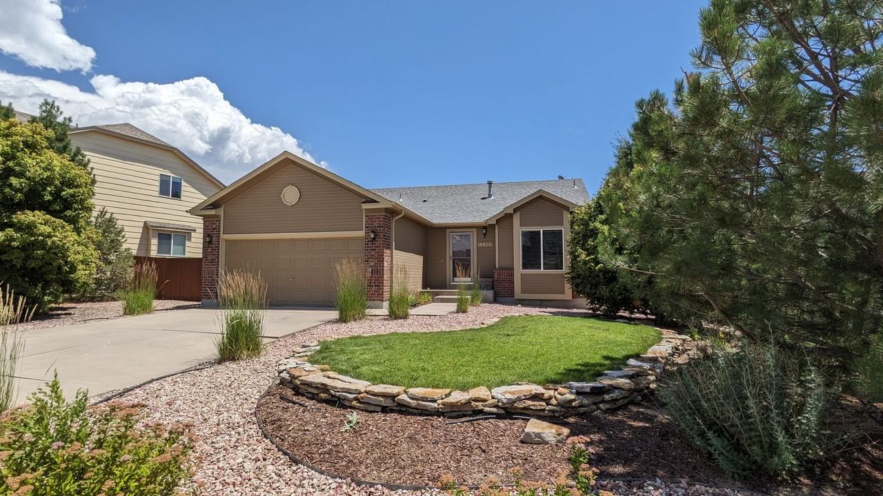 12307 Sleeping Bear Rd - Photo 2 of 23