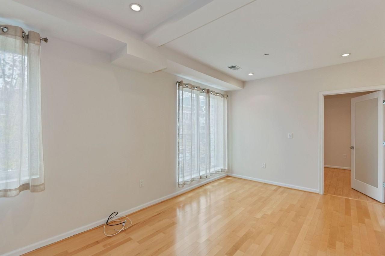 329 Rhode Island Ave Ne #103 - Photo 7 of 29