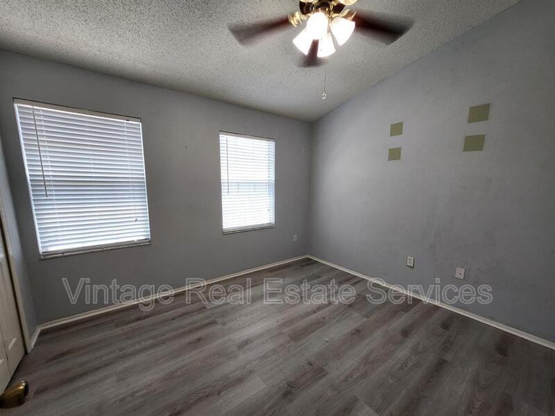 8620 Hunters Key Circle - Photo 7 of 12