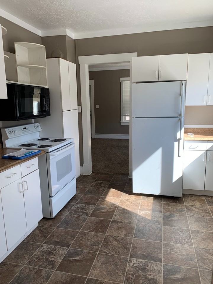 431 N 300 W - Photo 5 of 15