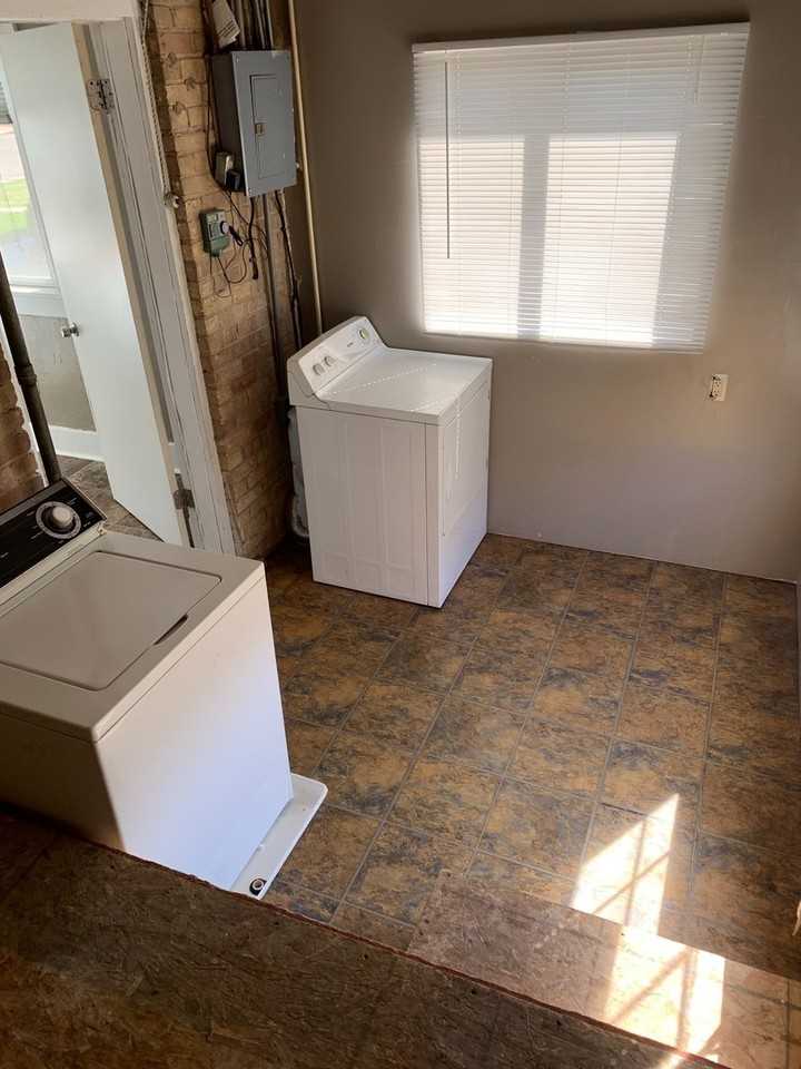 431 N 300 W - Photo 6 of 15