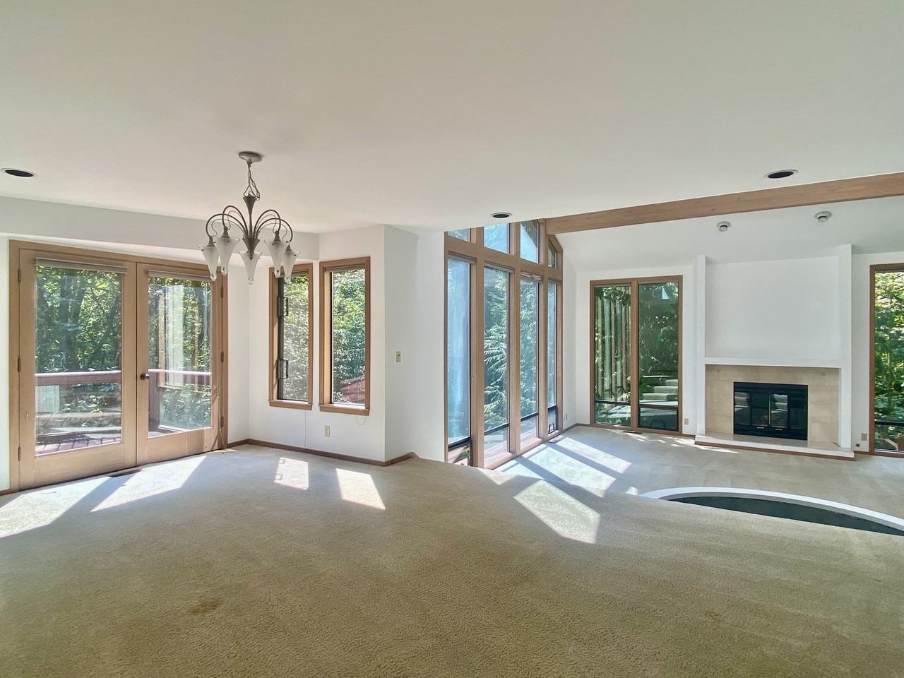 4453 East Mercer Way - Photo 6 of 40