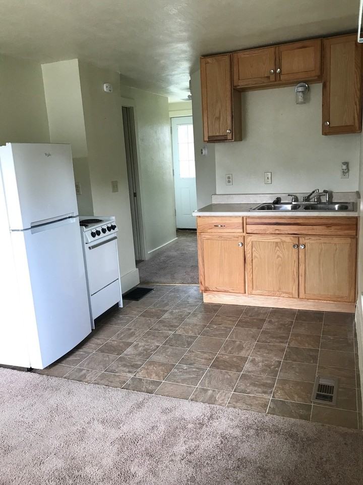 212 S Colorado Ave - Photo 2 of 4