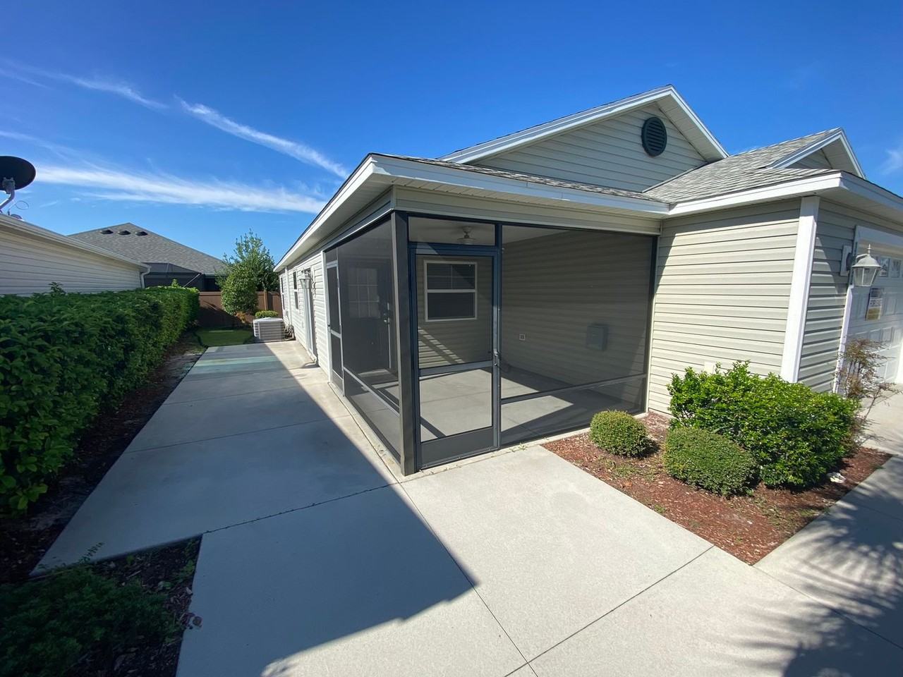 3102 Sabal Palm Ave - Photo 2 of 27