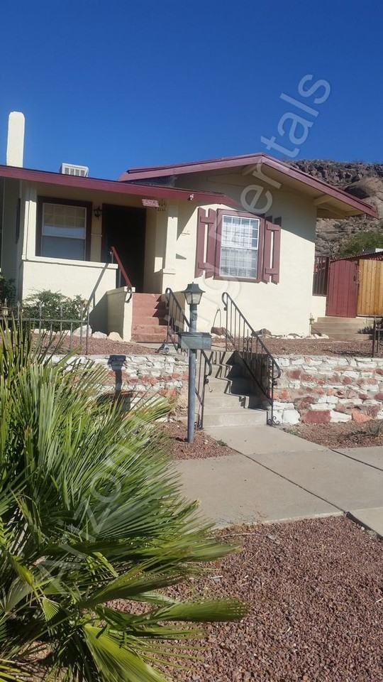 525 E Spring St - Photo 2 of 20