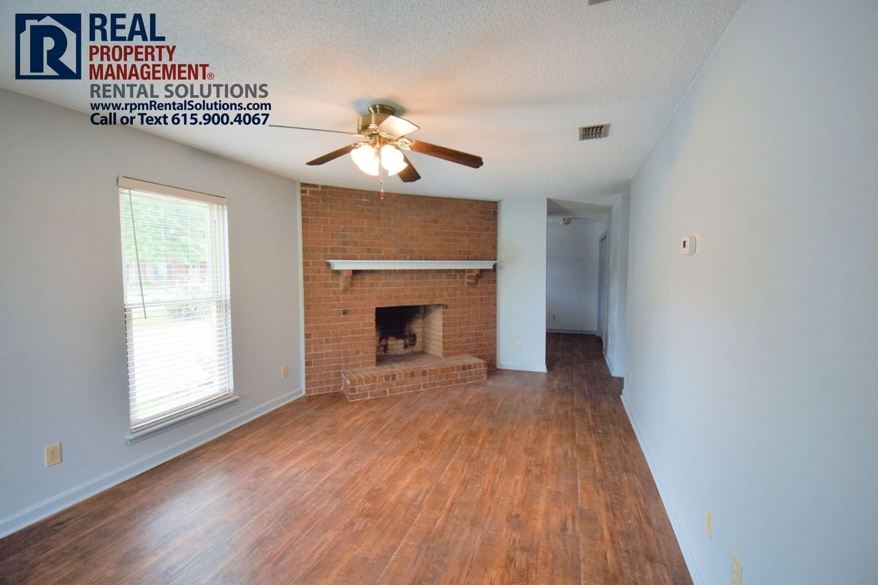 621 Lilly Lane - Photo 5 of 21