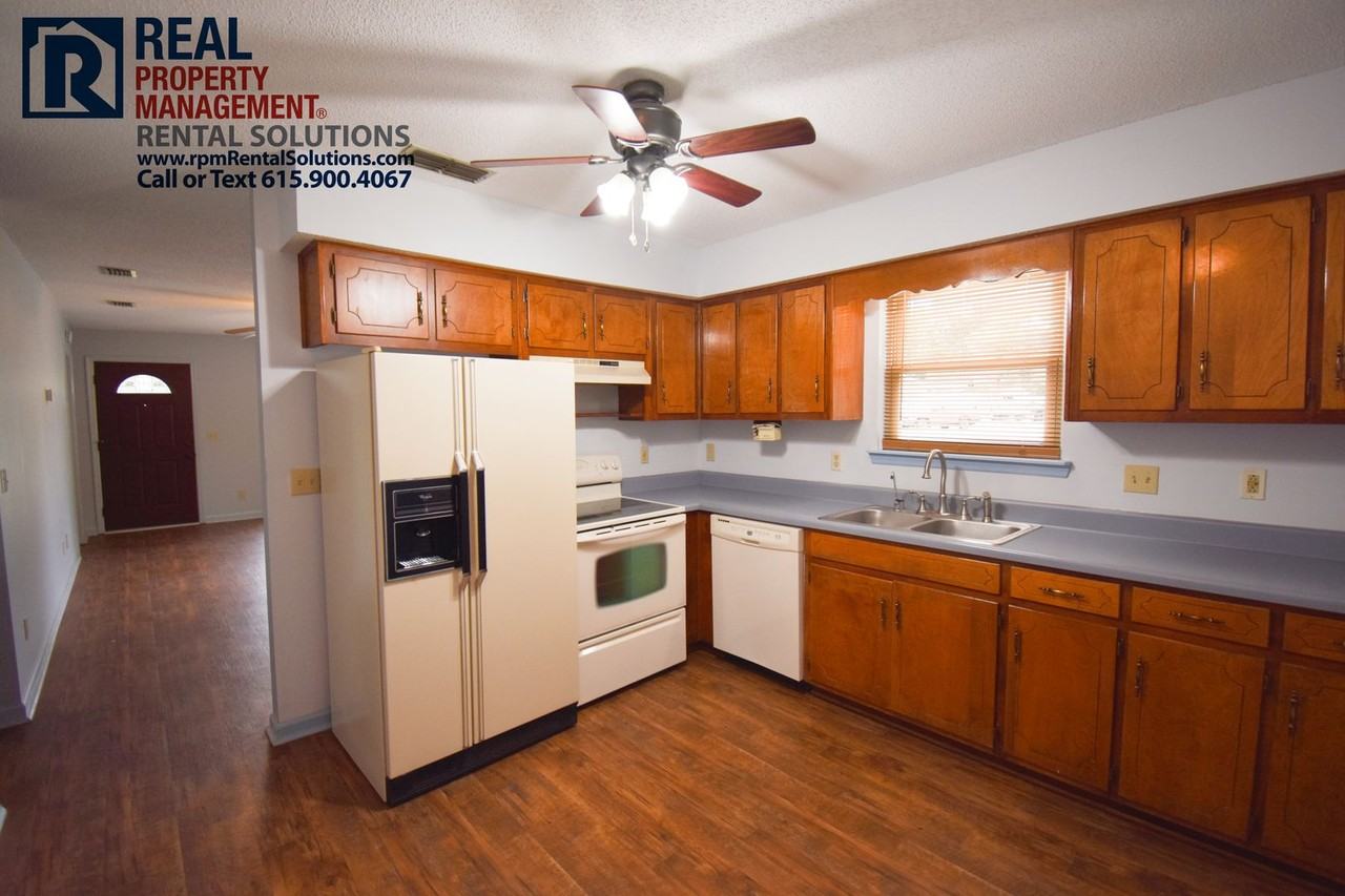 621 Lilly Lane - Photo 6 of 21