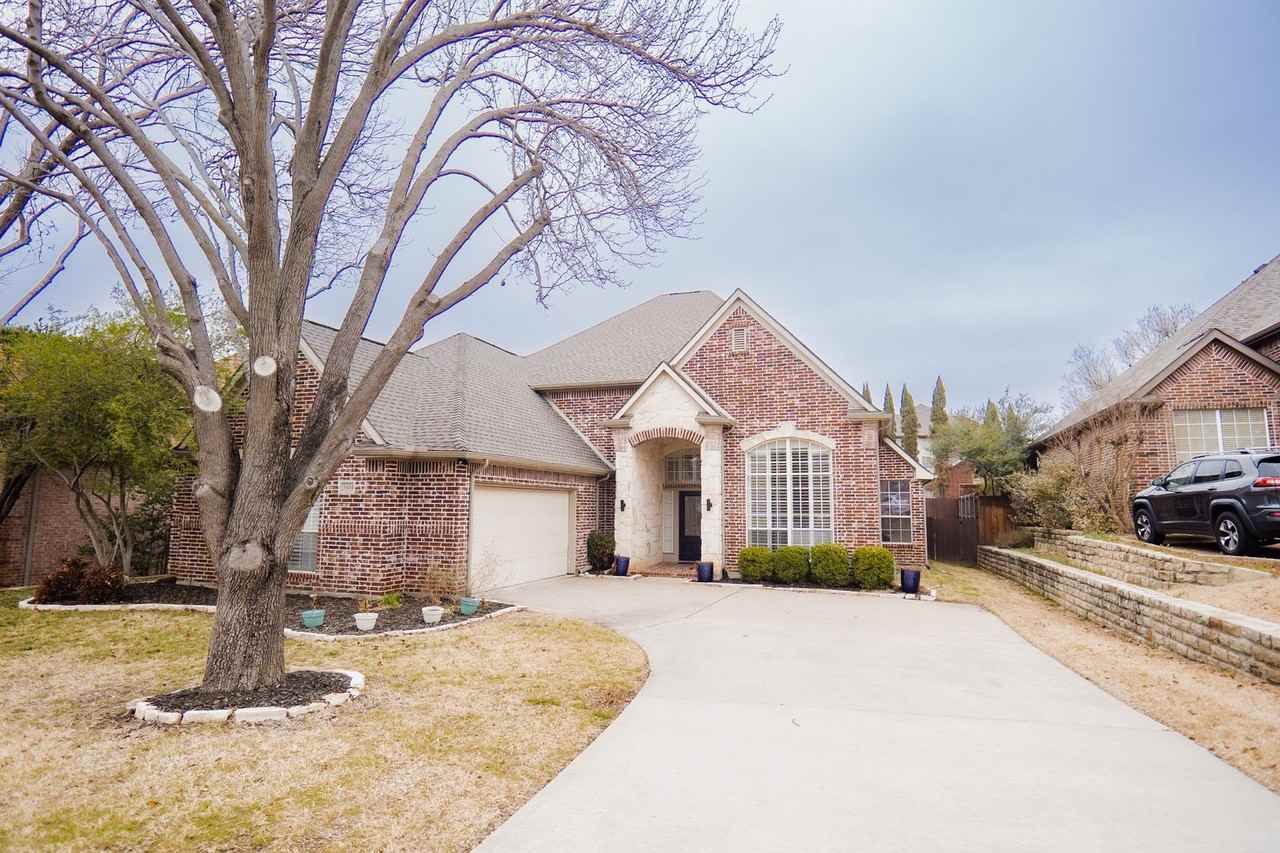 3404 Wimbledon Dr - Photo 3 of 40
