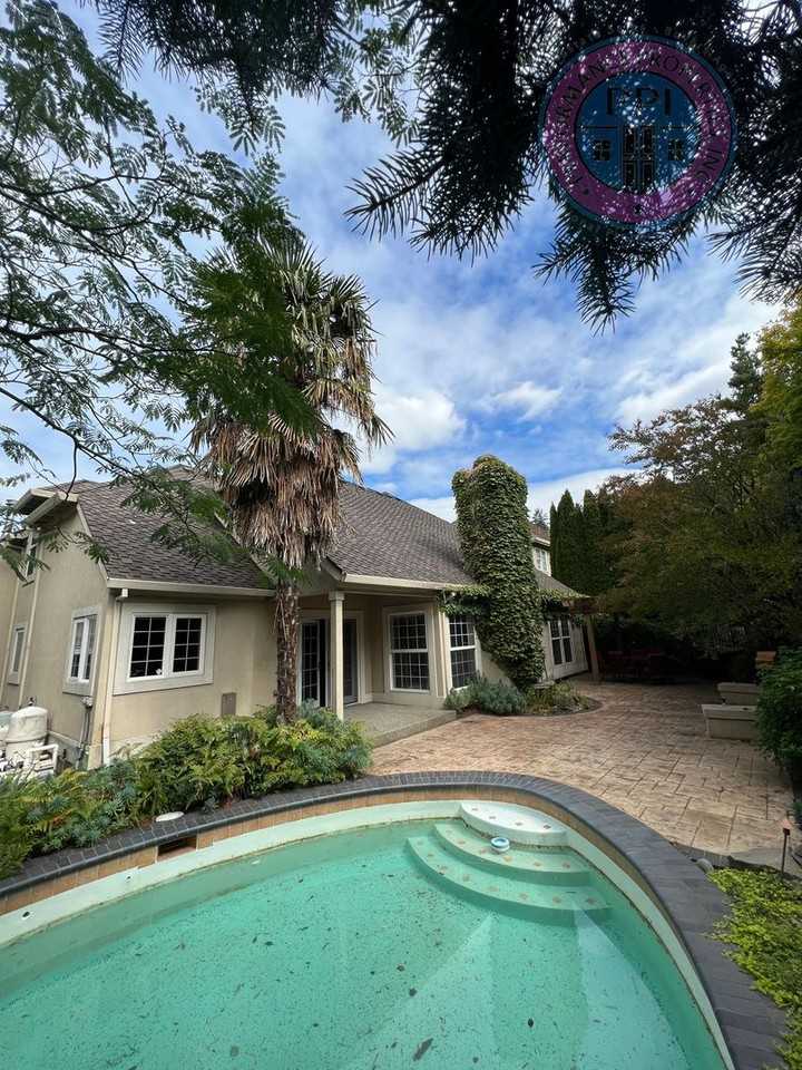 3032 Nw Spencer St - Photo 2 of 41