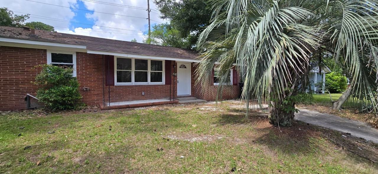 3617 Eastgate Dr - Photo 2 of 12