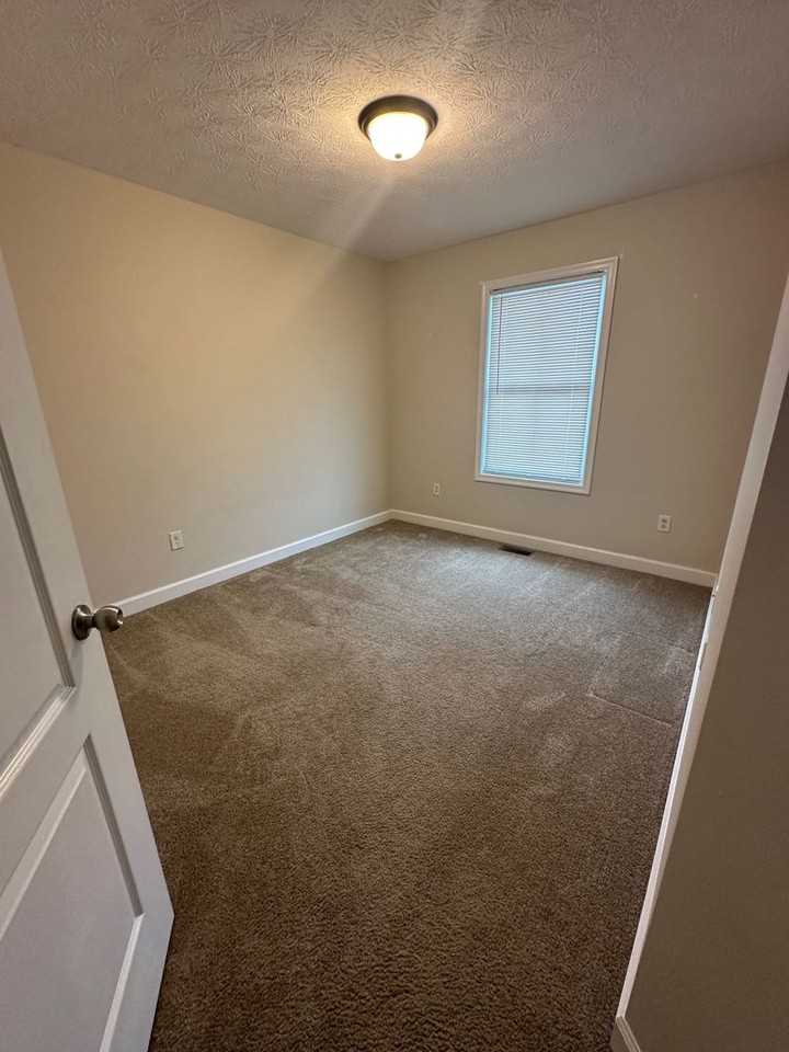 173 Cedar Point Ln - Photo 7 of 9