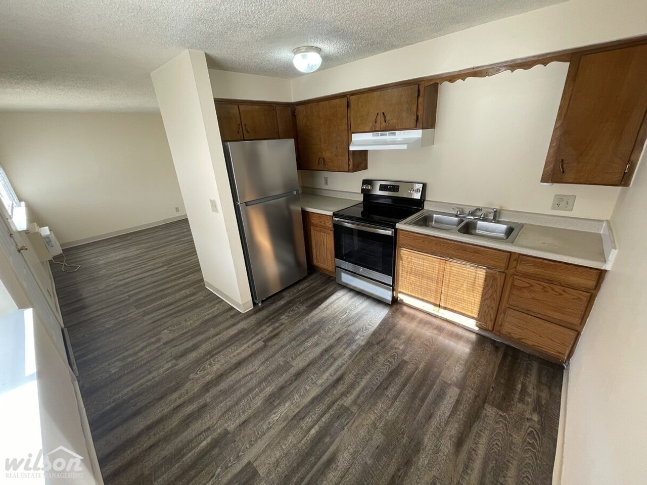 1317 Cherry Ave - Photo 3 of 10