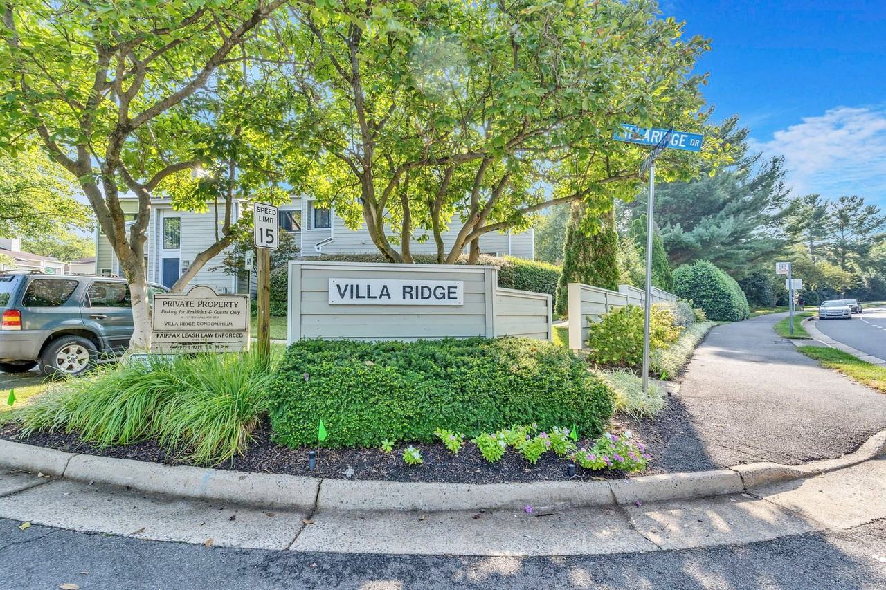 11041 Villaridge Ct #B - Photo 2 of 38