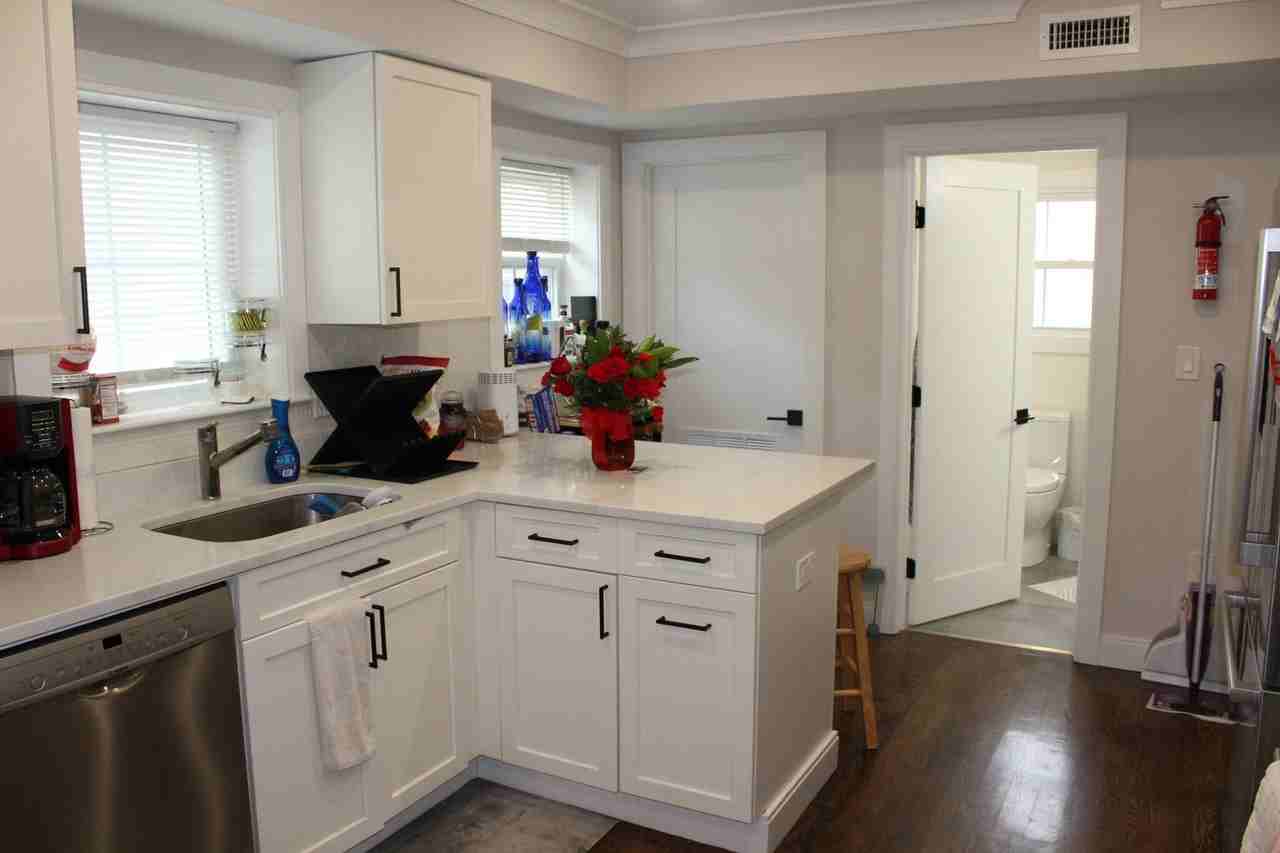 18 Pomeroy St - Photo 3 of 12