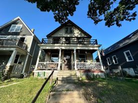 3015-3015B N Pierce St. (Duplex + Back House) - Photo 1 of 1