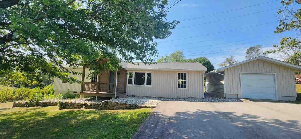 330 Hillcrest Drive - Photo 2 of 17