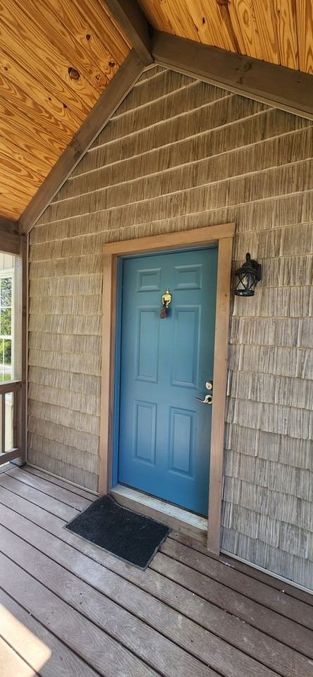 330 Hillcrest Drive - Photo 3 of 17