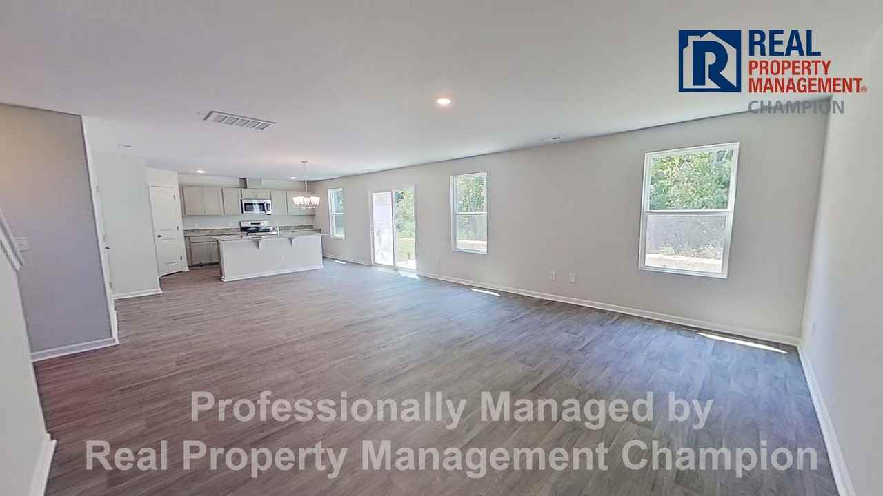 5207 Meagan Ln Ne - Photo 2 of 38