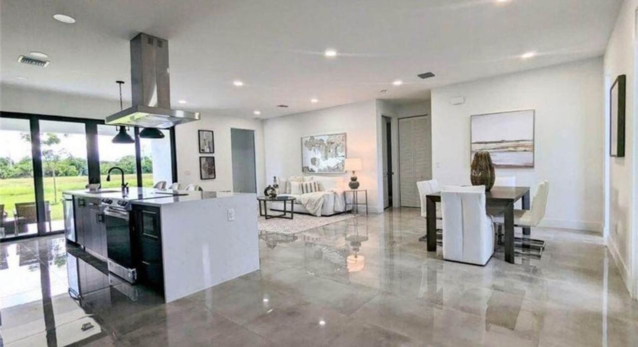 1491 N Mangonia Cir - Photo 2 of 18