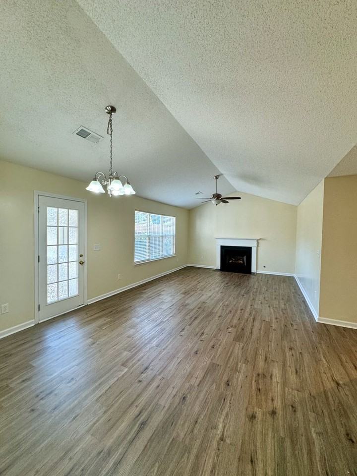 2814 Vintage Wood Way - Photo 7 of 19