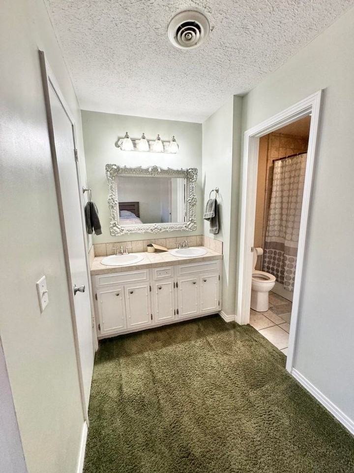 4402 Ridge Rd - Photo 3 of 11