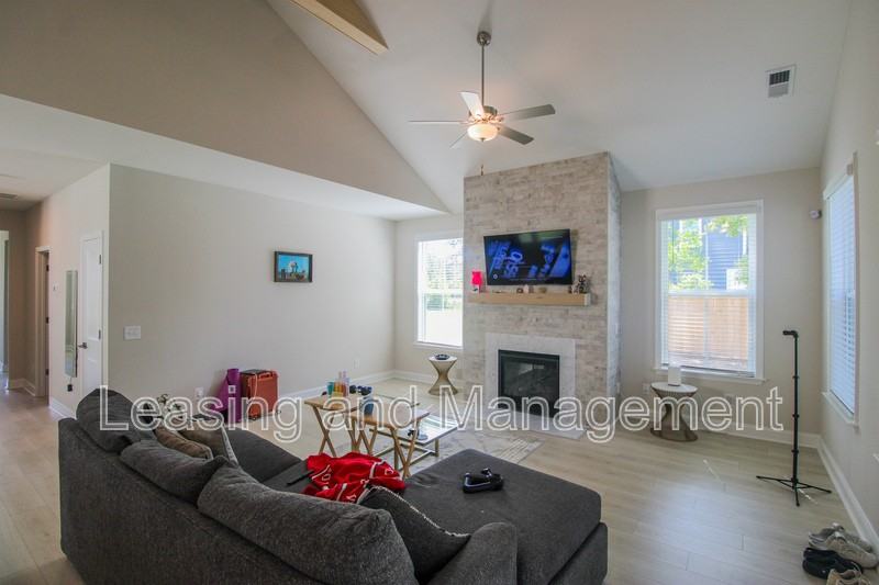 448 Bluegill Ln - Photo 3 of 28