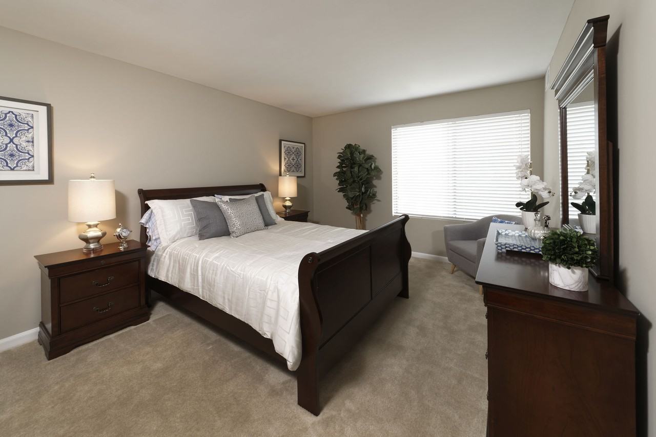 Center Pointe - Photo 3 of 6