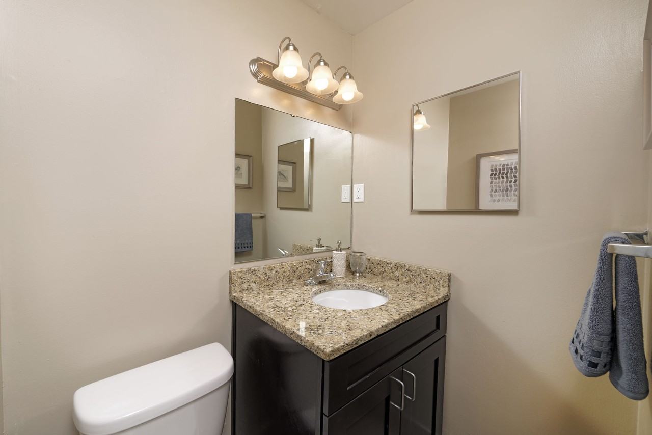 Center Pointe - Photo 4 of 6