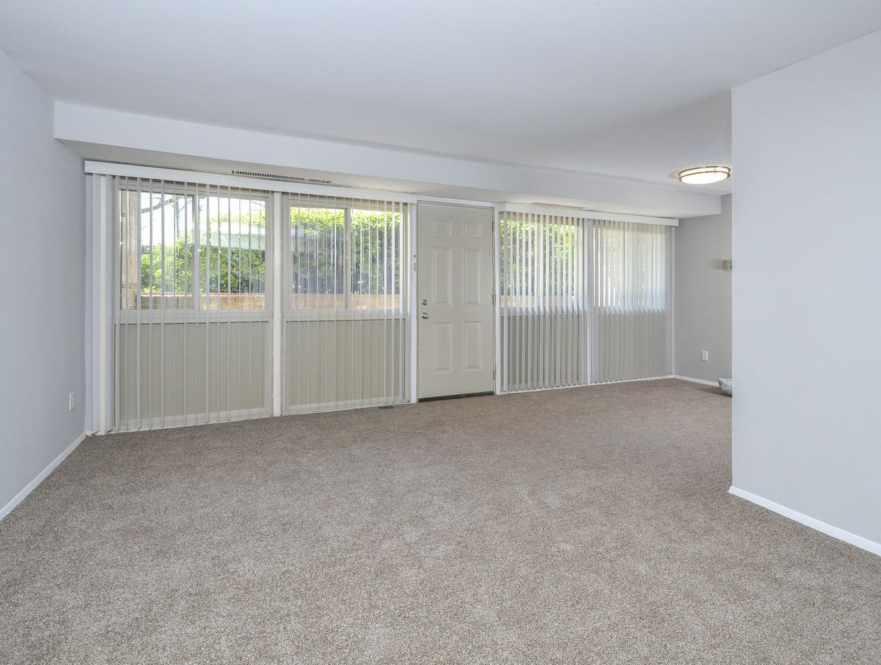 Lockwood - Photo 7 of 8