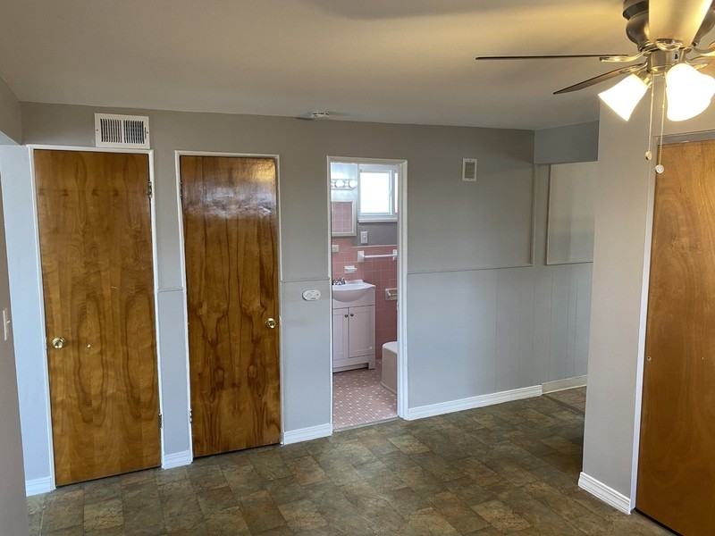 6830 Lansdowne Ave - Photo 3 of 14