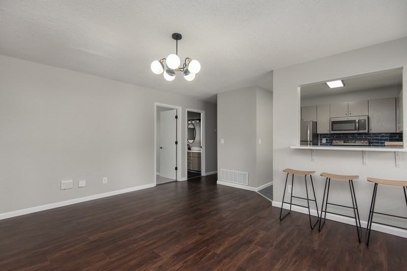 1133 Kentucky St - Photo 3 of 15