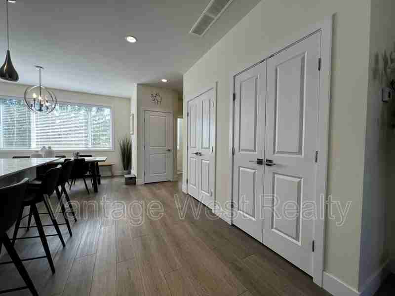 1171 Brookside Ave - Photo 3 of 18