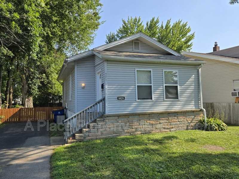 9429 Baltimore Ave - Photo 2 of 14