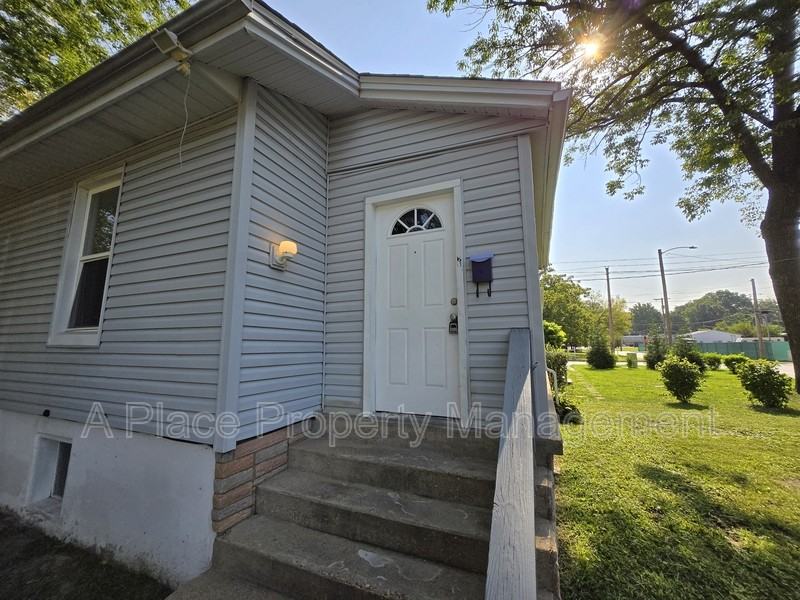 9429 Baltimore Ave - Photo 3 of 14