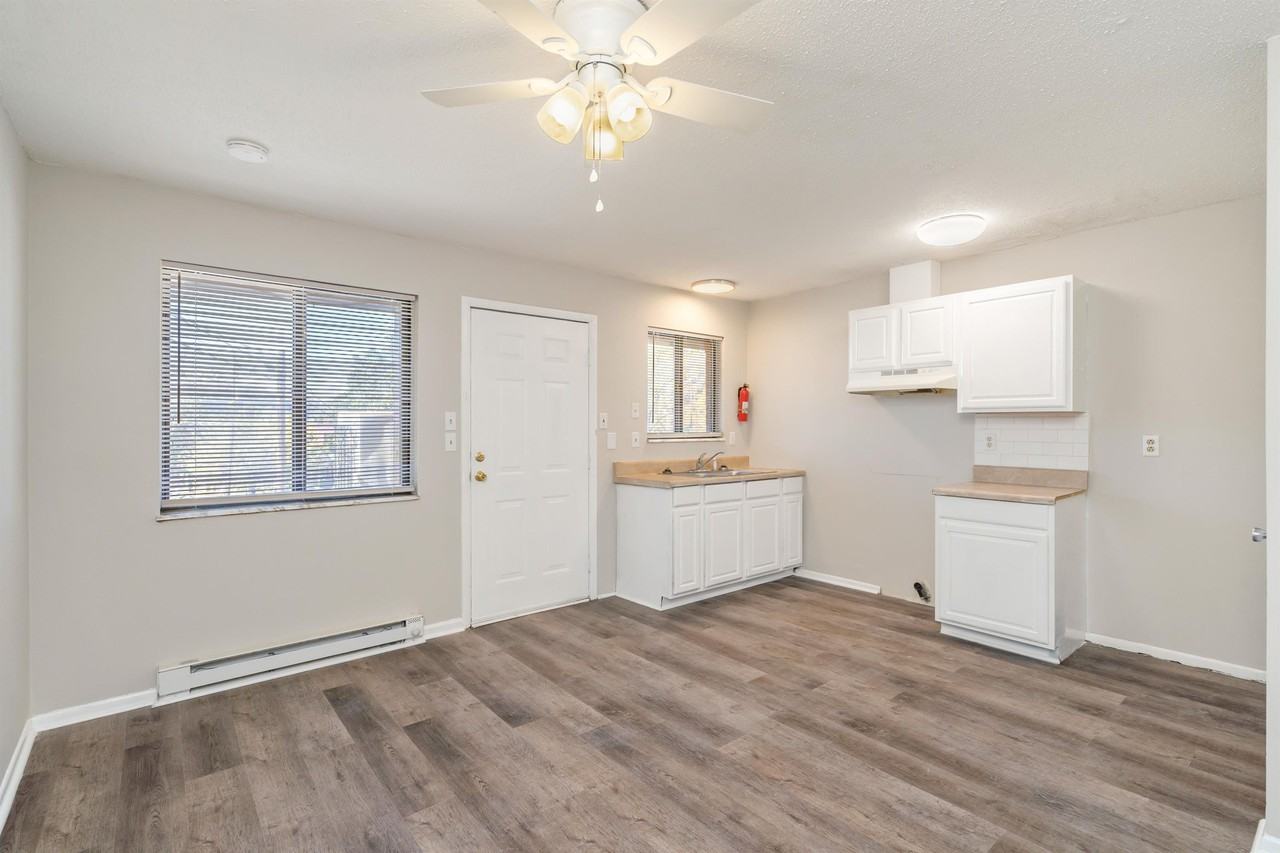 (ACHK16) 407 N 4th St (Apt 1 - Photo 3 of 9