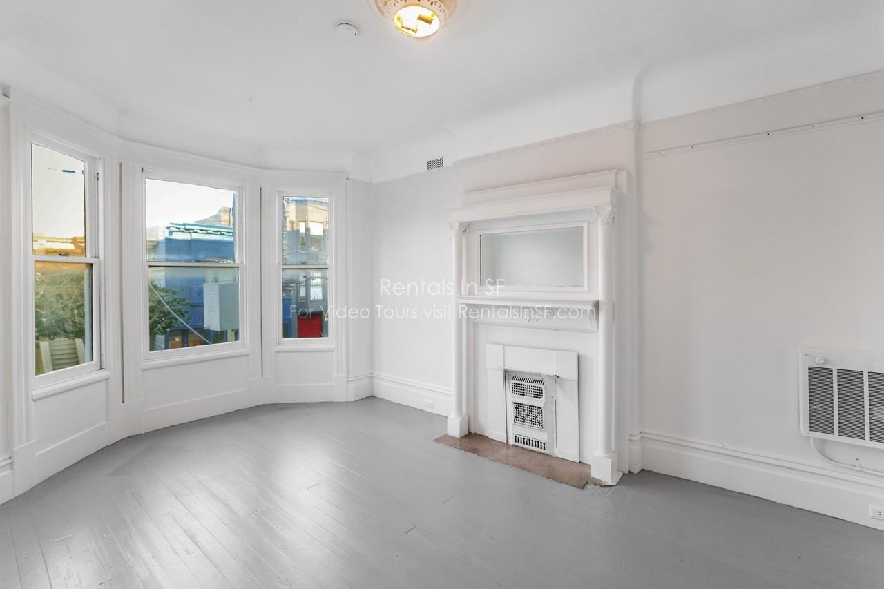 424 Broderick St - Photo 2 of 20