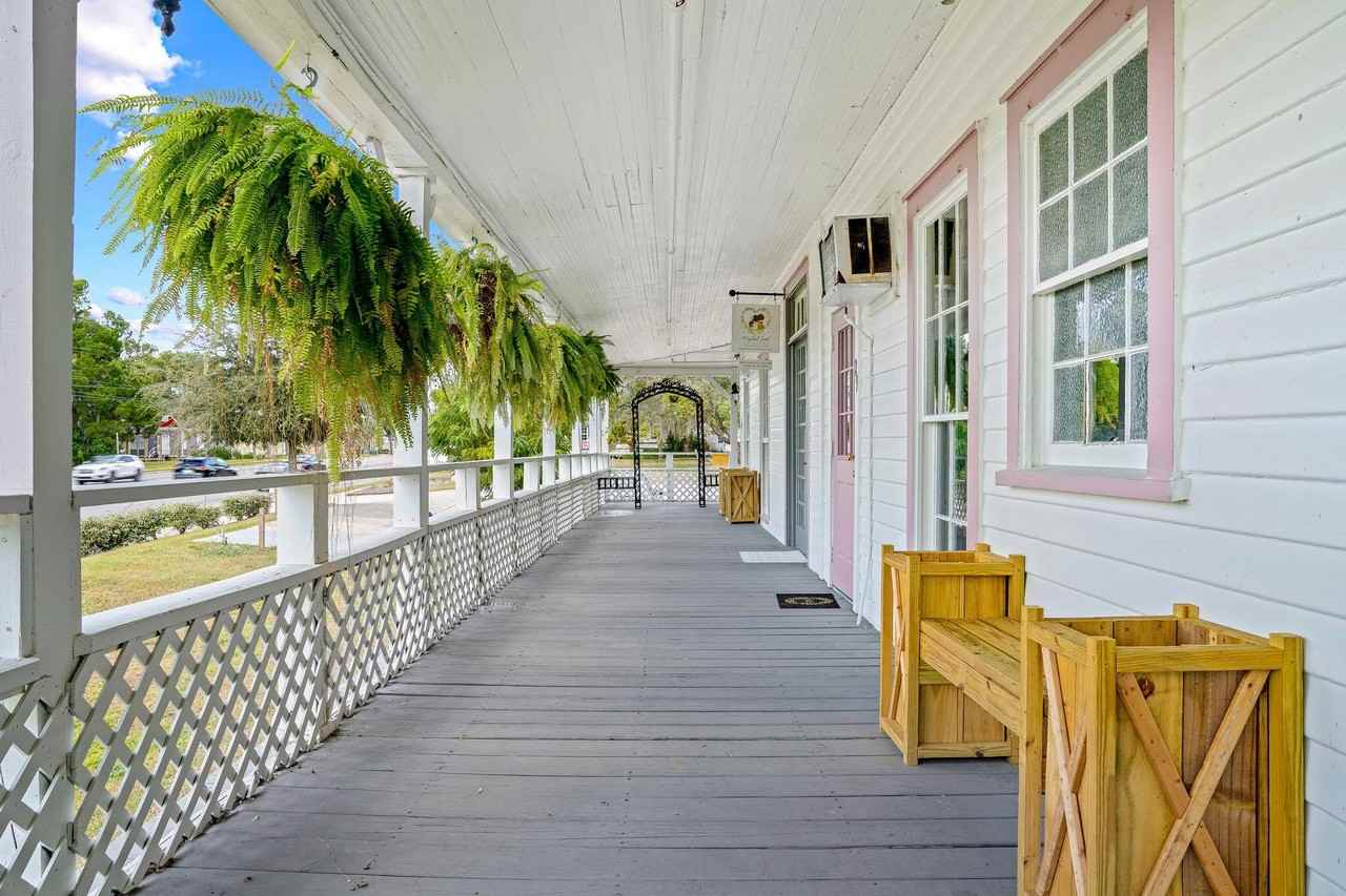 300 South Volusia Avenue - Photo 3 of 3