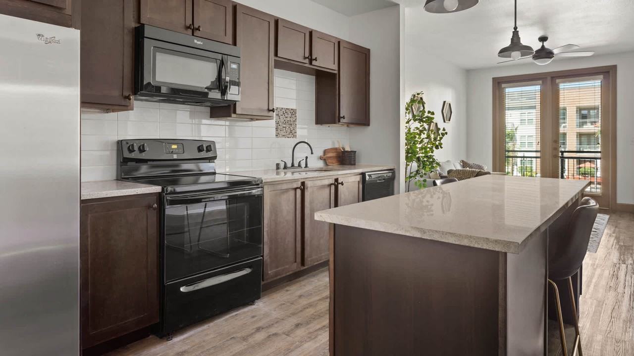 Union at Carrollton Square - Photo 6 of 40