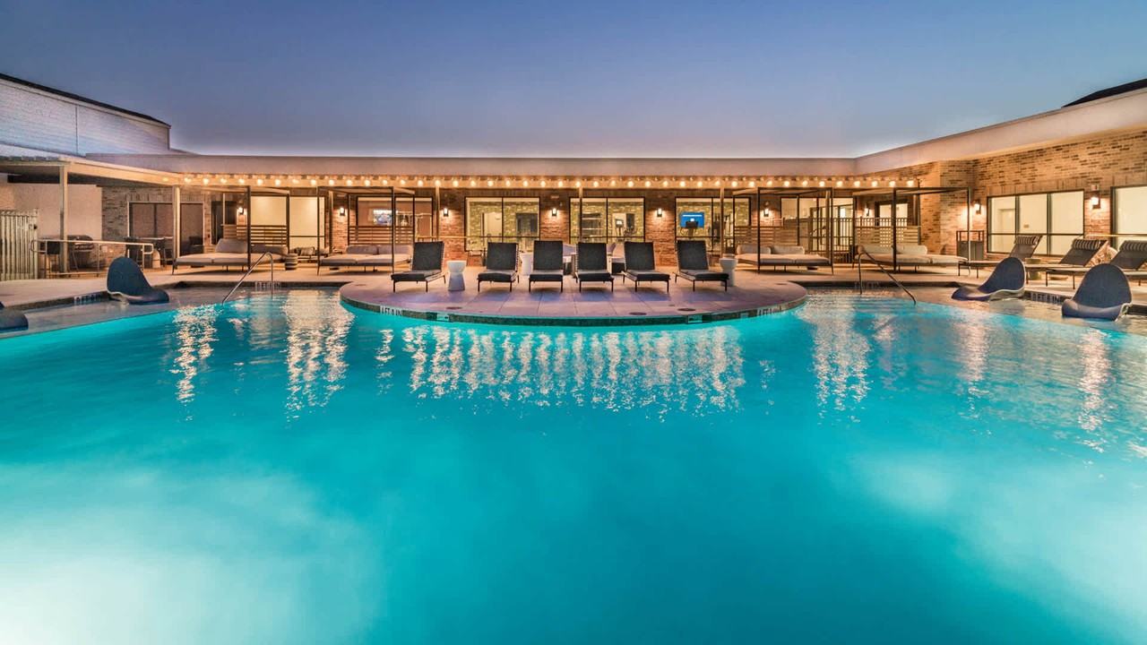 Ayla Stonebriar - Photo 3 of 33