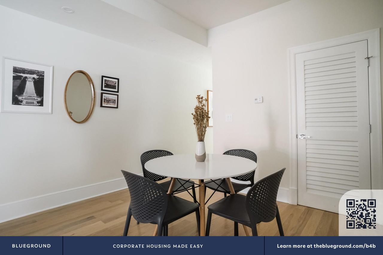 1902 R Street Northwest - Photo 5 of 21