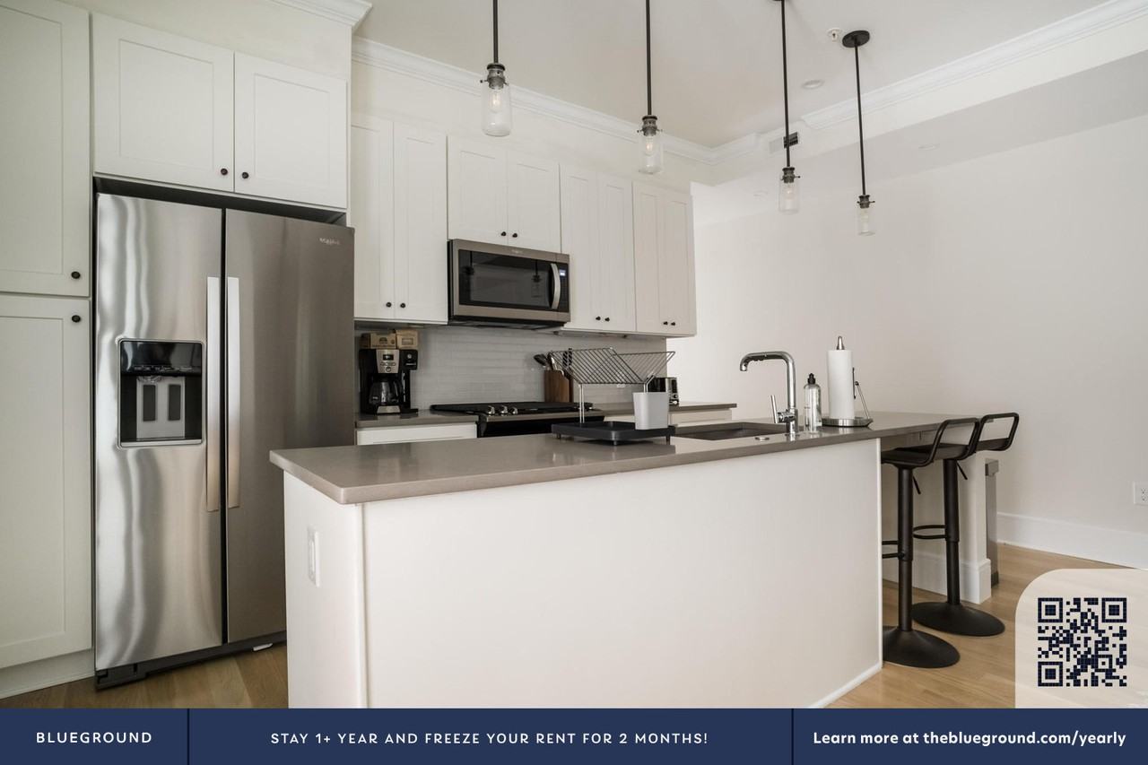 1902 R Street Northwest - Photo 7 of 21