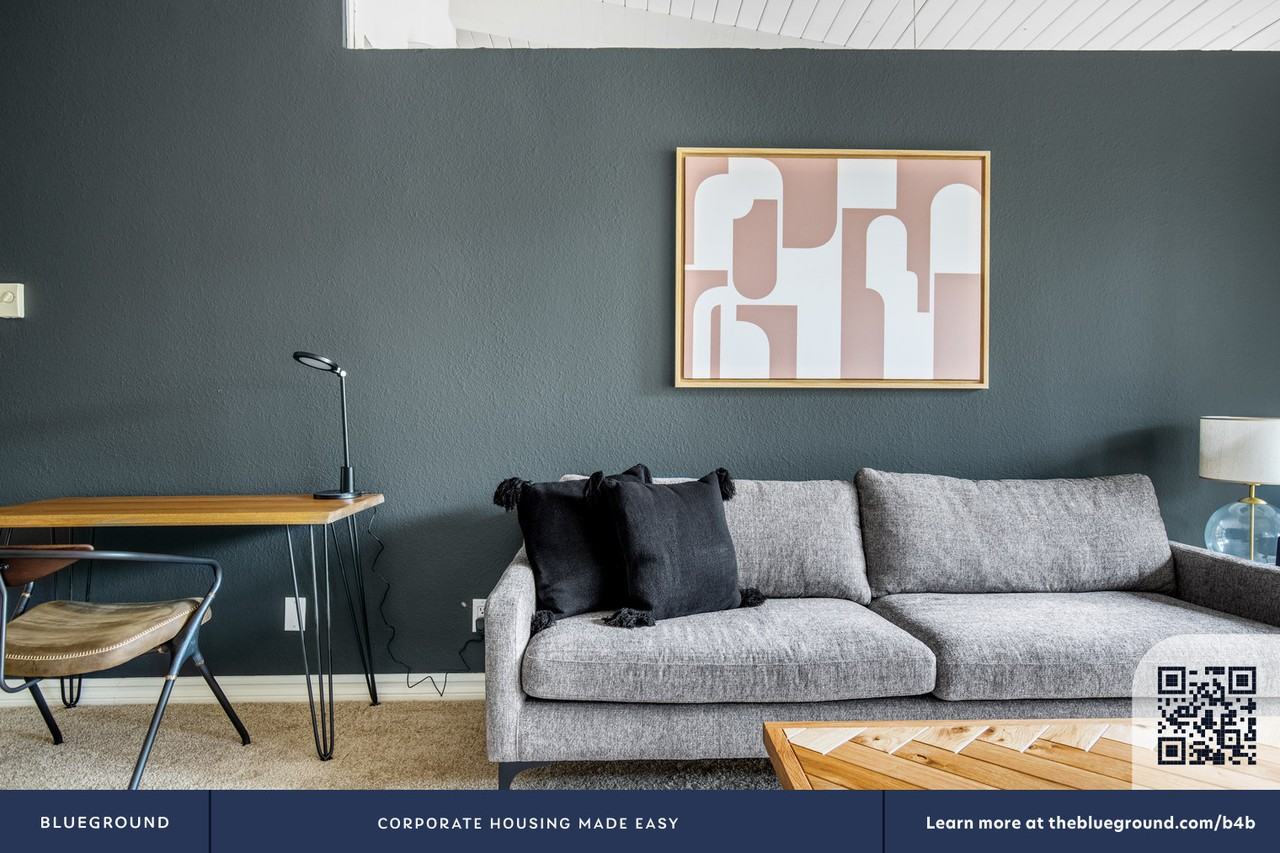 6150 Canterbury Drive - Photo 6 of 54