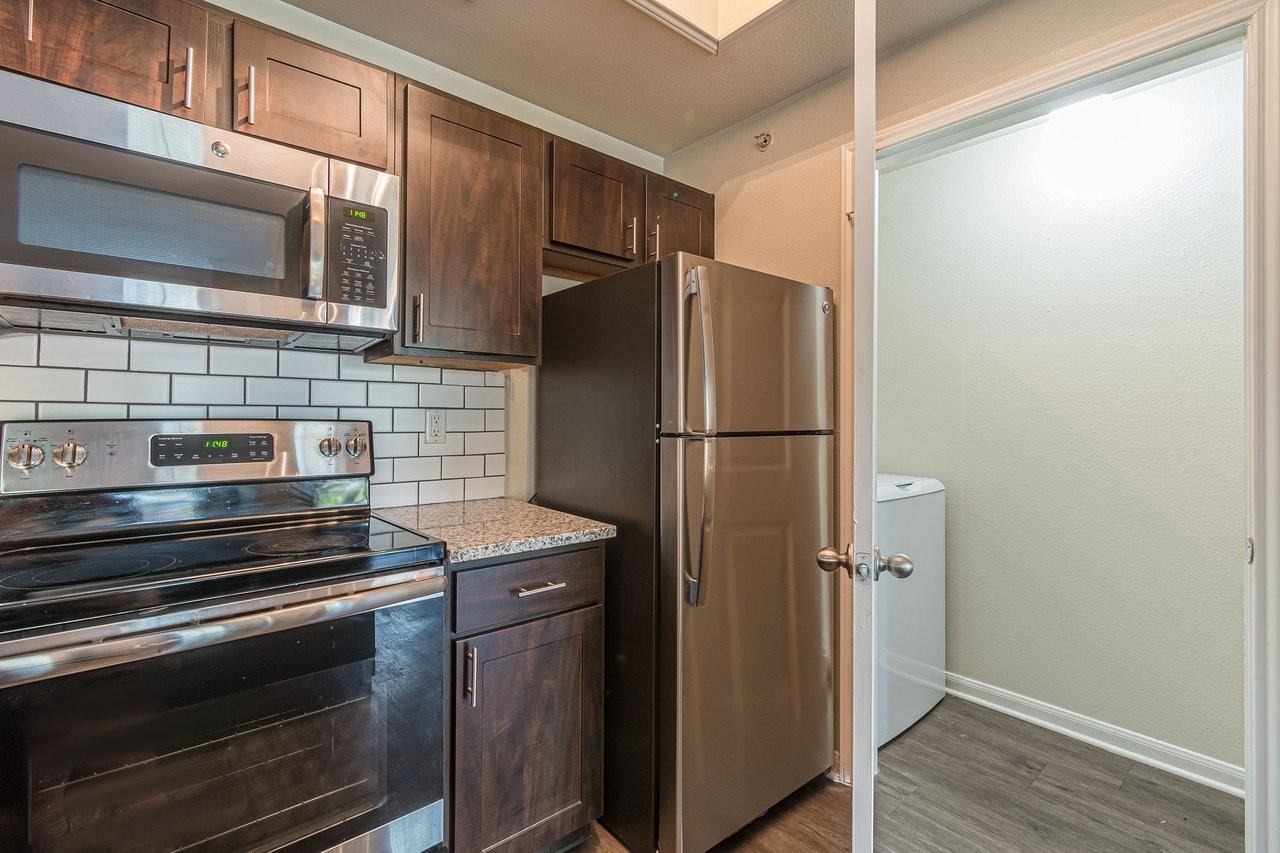 Ventana - Photo 2 of 50