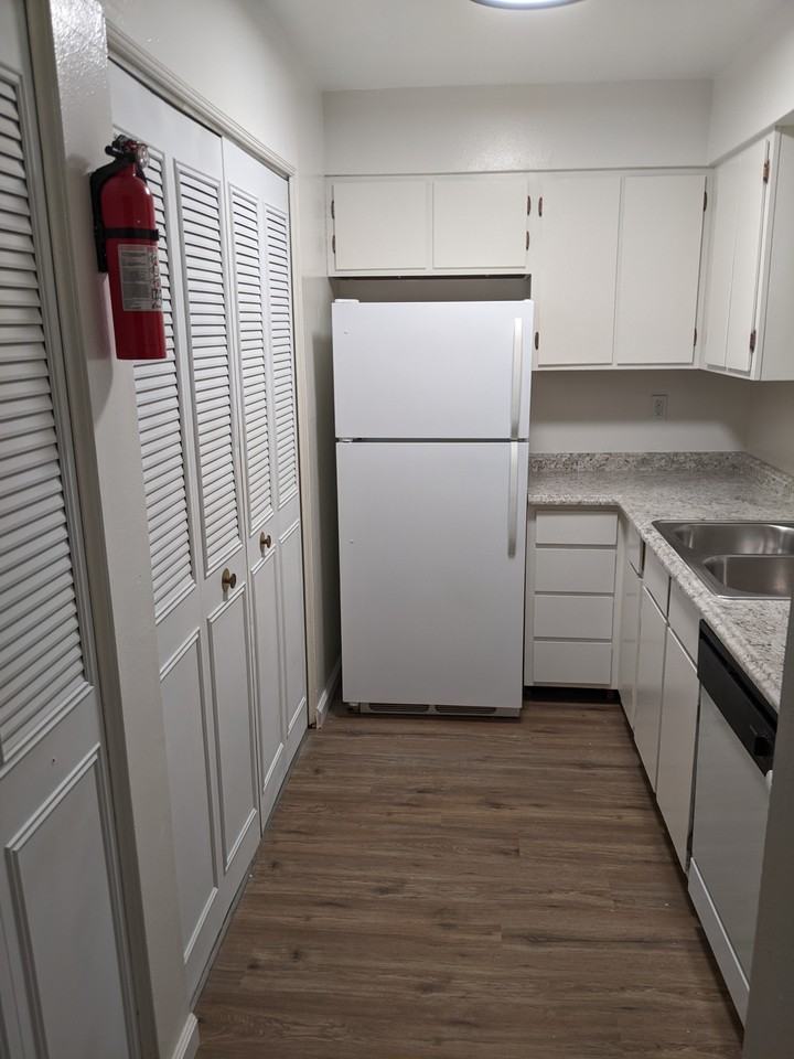 127 Bonnymede Rd #133 - Photo 6 of 13