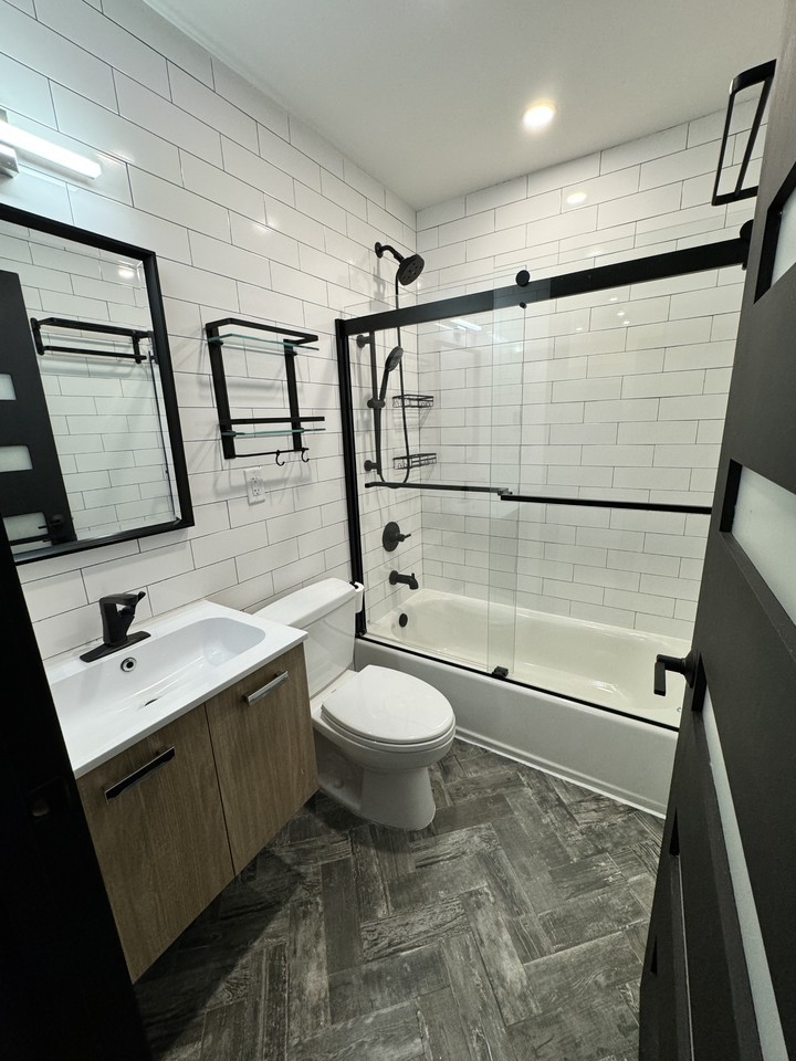 378 Broad St #2B - Photo 3 of 6
