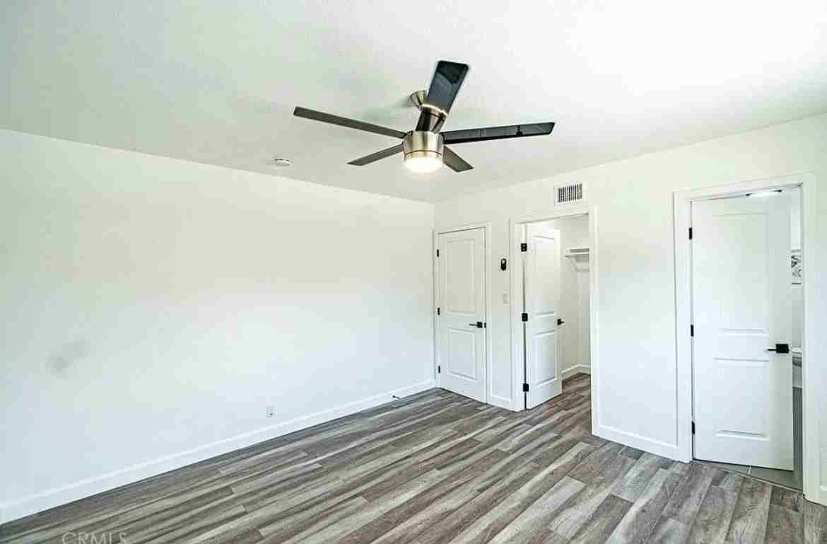 1702 W Myrtle St #NA - Photo 2 of 7