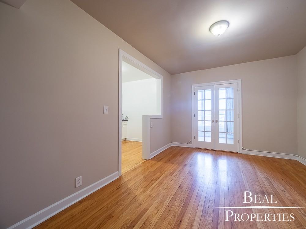 342 Park Avenue #CB4 - Photo 3 of 7